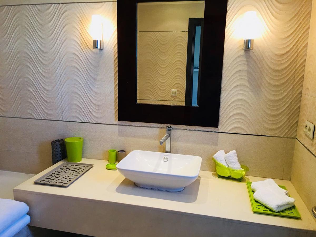 Well Located In Casablanca- 12 Mo Internet- Netflix Apartamento